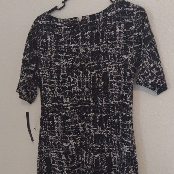 Maggy London Black White Hatched - Picture 8 of 9